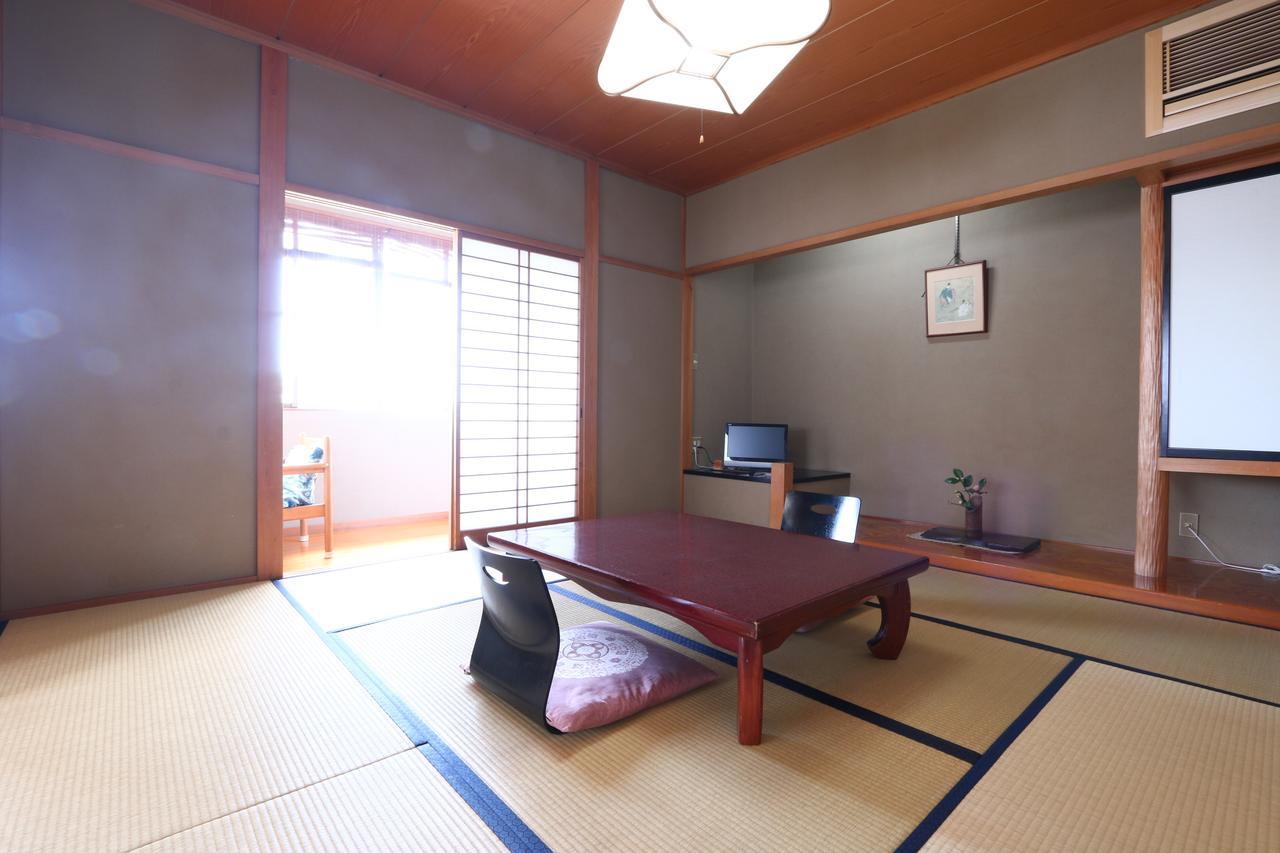 Okaya Ryokan Okitsu Ruang foto